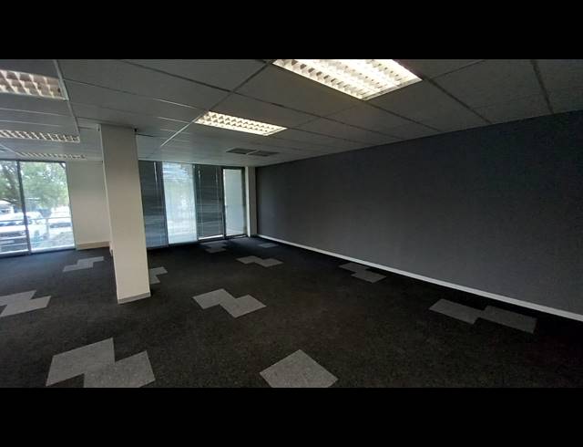 183M² OFFICE TO LET IN BRYANSTON
